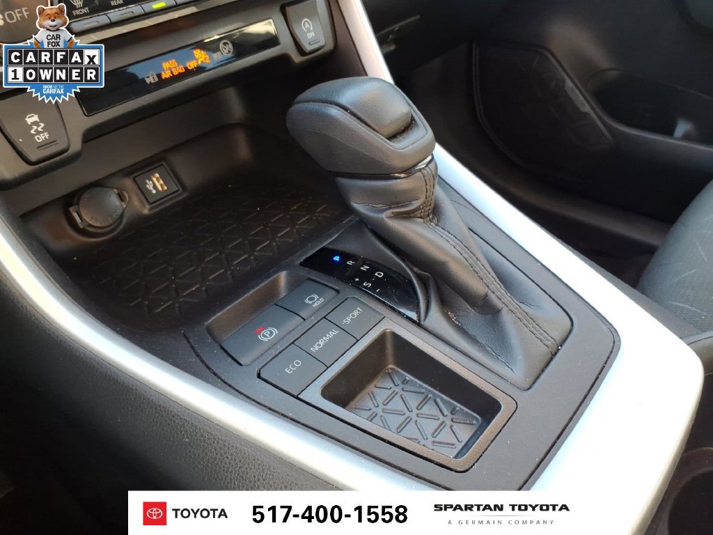 Used 2024 Toyota RAV4 XLE FWD image 22