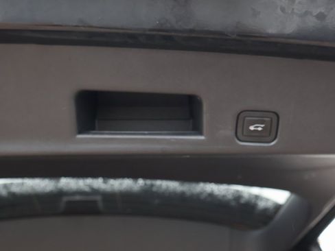 Certified 2024 Chevrolet Traverse RS image 22