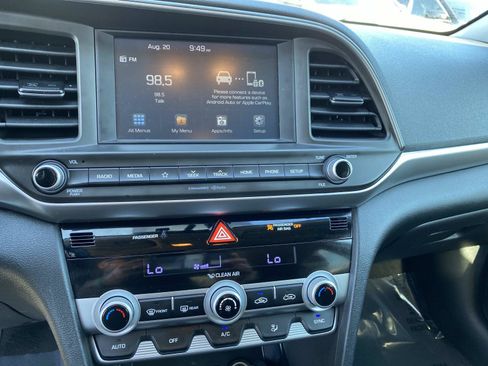 Used 2020 Hyundai Elantra SEL w/ Cargo Package (C1) FWD image 9