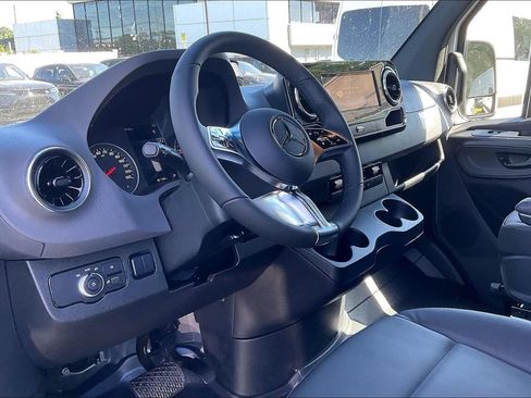 New 2026 Mercedes-Benz Sprinter 2500 image 5
