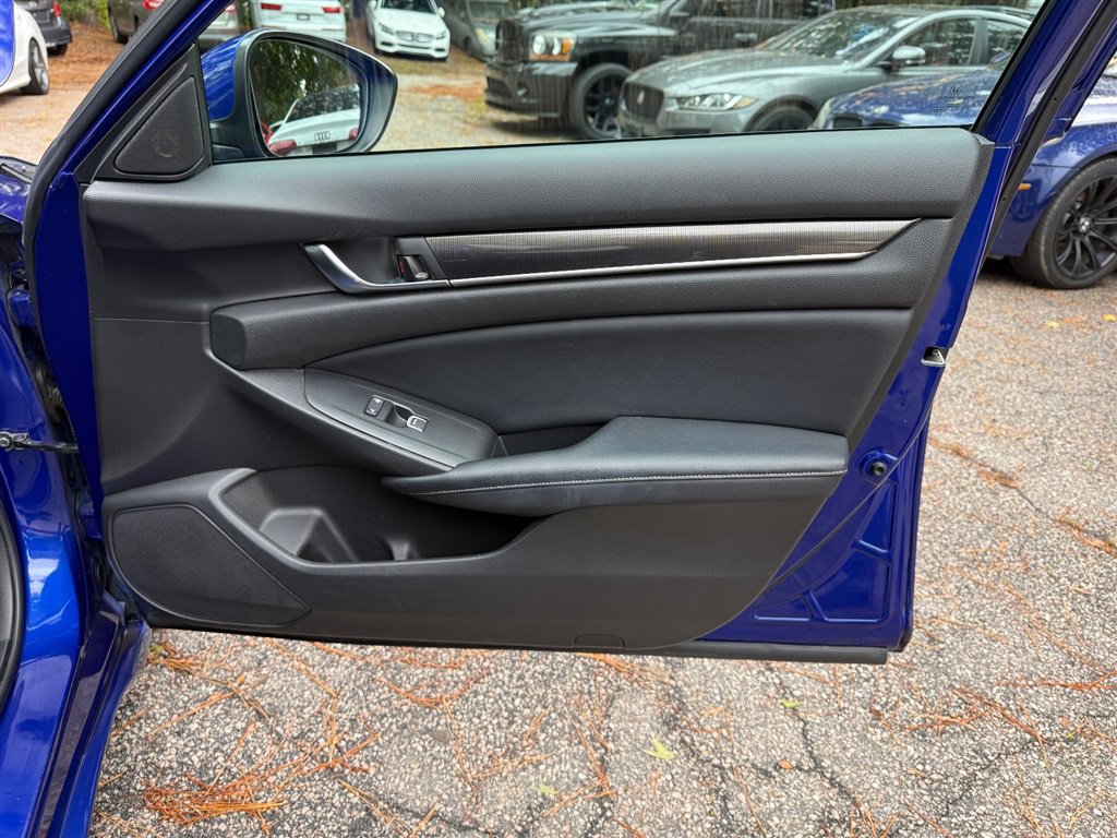 Used 2018 Honda Accord Sport image 18