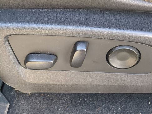 Used 2023 GMC Canyon AT4 w/ AT4 Premium Package image 20