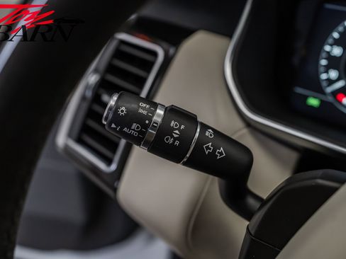 Used 2020 Land Rover Range Rover Sport HST image 36