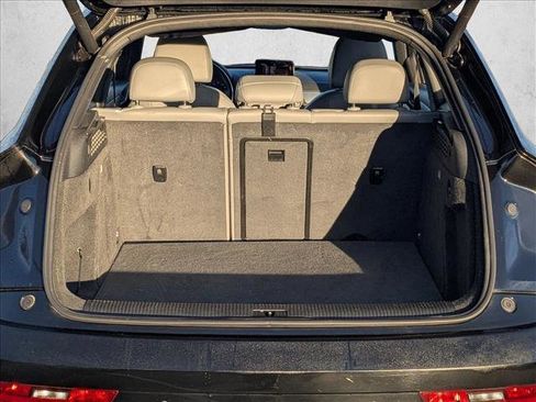 Used 2018 Audi Q3 2.0T Premium w/ Convenience Package image 6