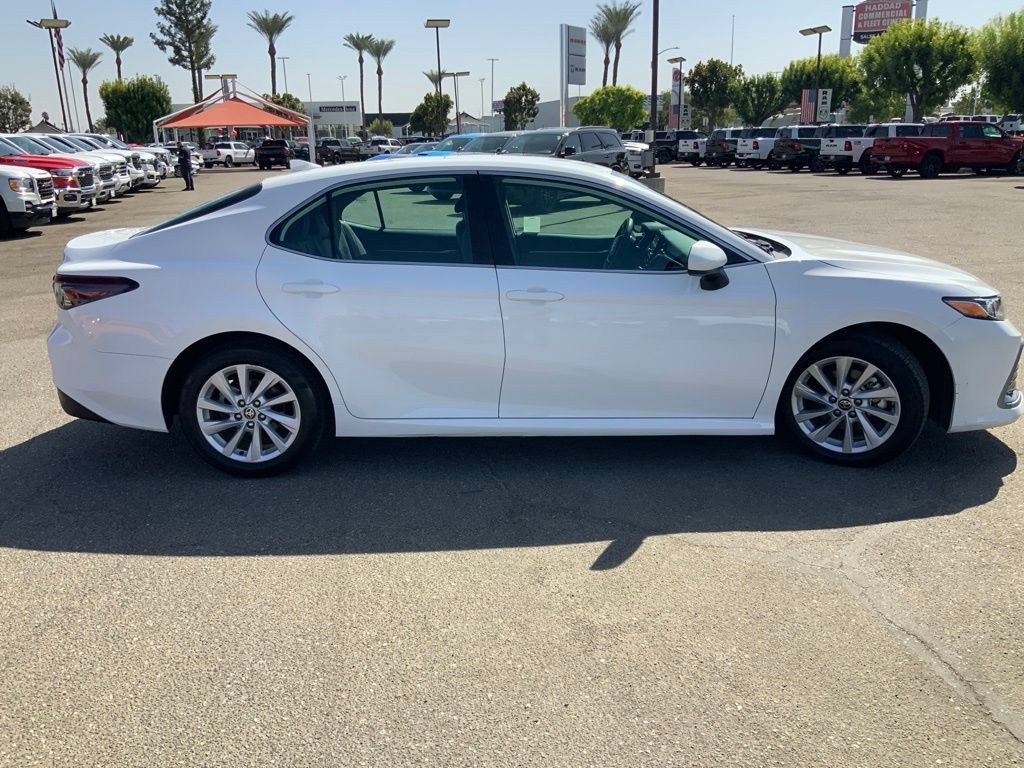 Used 2024 Toyota Camry LE FWD image 4