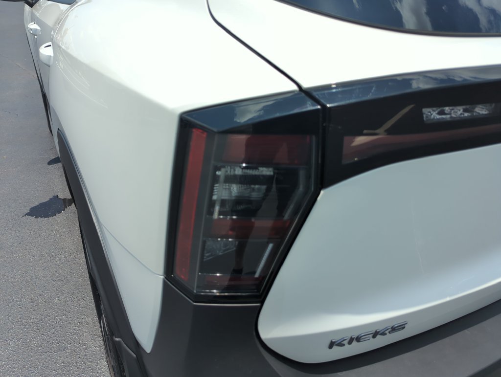 Certified 2025 Nissan Kicks SR AWD/4WD image 18