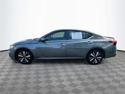 Used 2022 Nissan Altima 2.5 SV image 4
