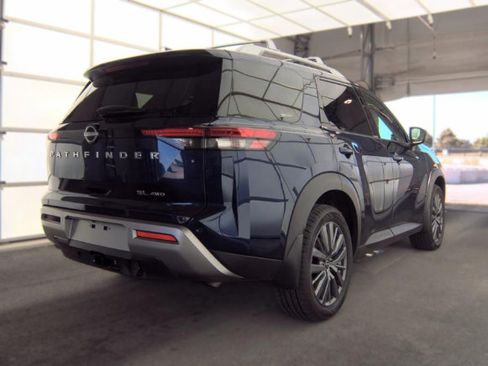 Used 2023 Nissan Pathfinder SL w/ SL Premium Package AWD/4WD image 2