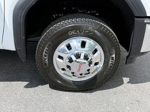 New 2026 GMC Sierra 3500 Pro AWD/4WD image 12