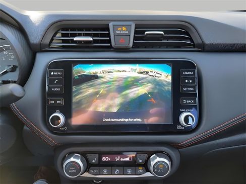 Used 2025 Nissan Versa SR image 18