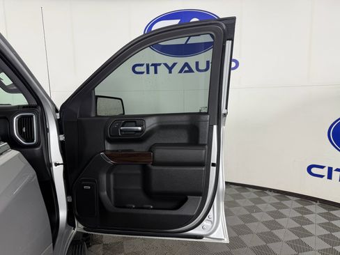 Used 2019 GMC Sierra 1500 SLT w/ SLT Premium Plus Package image 11