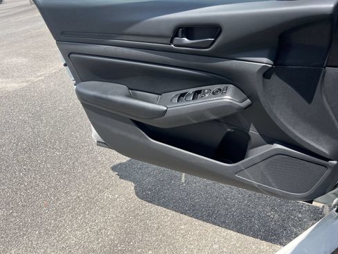 Certified 2024 Nissan Altima 2.5 S FWD image 15