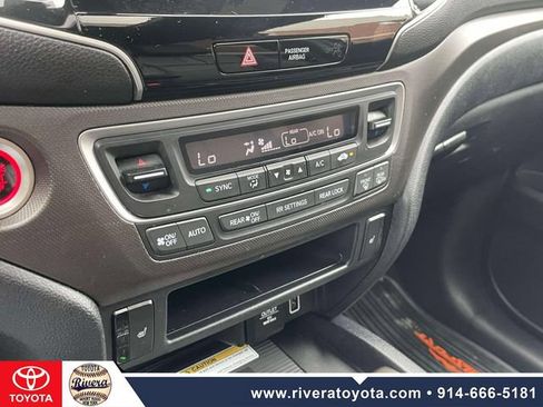 Used 2022 Honda Pilot TrailSport image 32