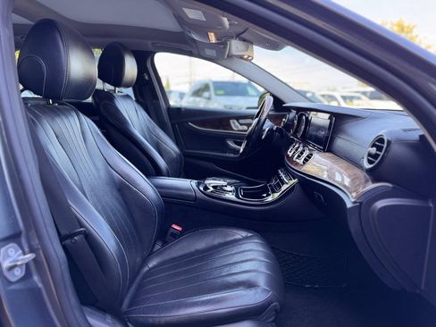 Used 2018 Mercedes-Benz E 400 4MATIC Wagon image 27