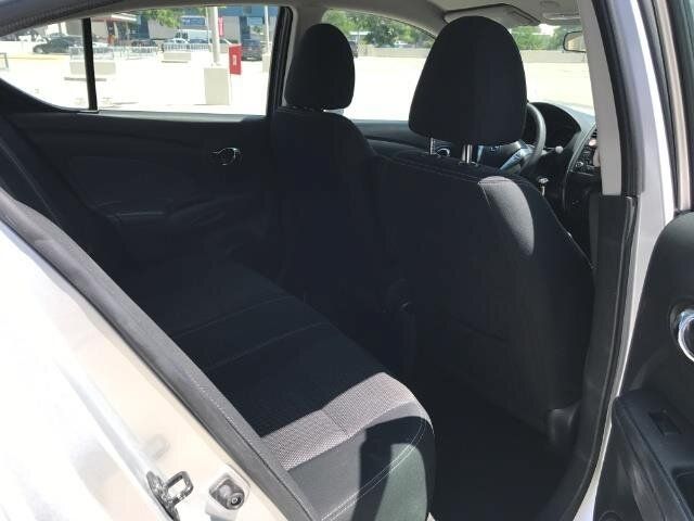 Used 2016 Nissan Versa SV FWD image 9