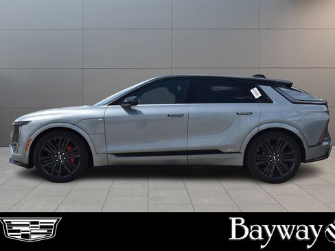New 2026 Cadillac Lyriq V image 4