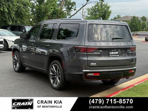 Used 2022 Jeep Wagoneer Series III w/ Premium Group I AWD/4WD image 5