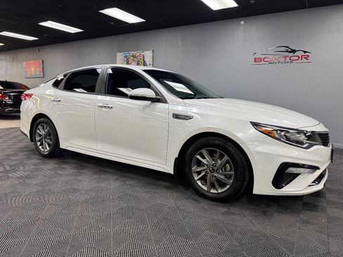 Used 2019 Kia Optima LX image 1