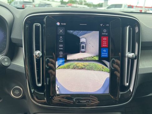 New 2026 Volvo XC40 B5 Plus w/ Protection Package Premier AWD/4WD image 22