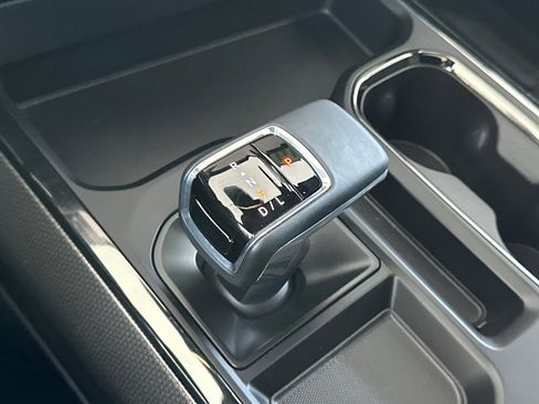 Used 2025 Chevrolet Silverado 1500 ZR2 w/ Technology Package image 34