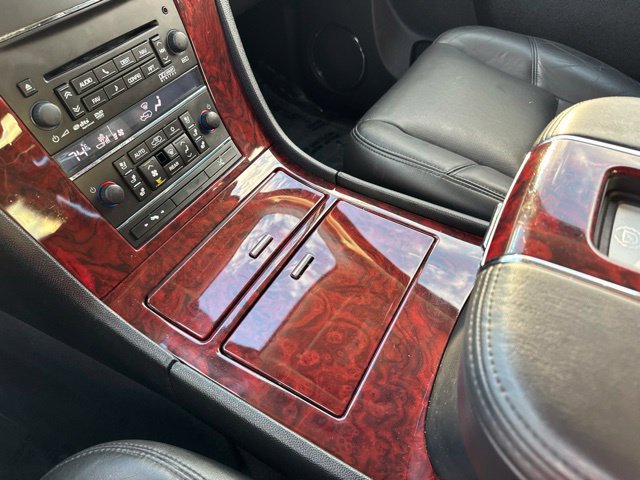 Used 2013 Cadillac Escalade Premium AWD/4WD image 13