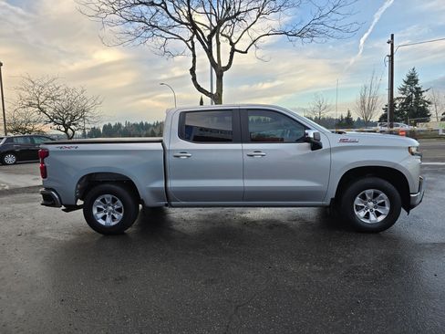 Used 2019 Chevrolet Silverado 1500 LT w/ Trailering Package image 2
