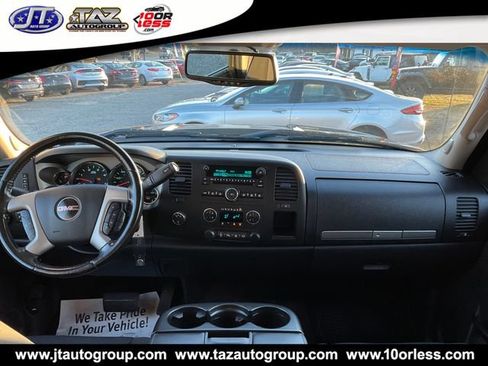 Used 2011 GMC Sierra 2500 SLE w/ SLE Preferred Package AWD/4WD image 13