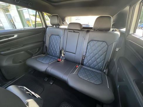 New 2026 Volkswagen Atlas Cross Sport SEL Premium R-Line image 22