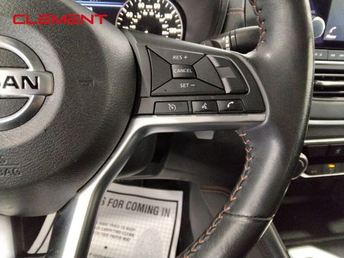 Used 2022 Nissan Altima 2.5 SR image 13