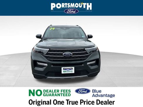 Used 2024 Ford Explorer XLT w/ Equipment Group 202A image 9