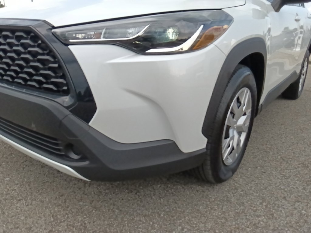 Used 2025 Toyota Corolla Cross L FWD image 9