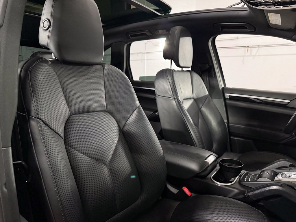 Used 2016 Porsche Cayenne S AWD/4WD image 28
