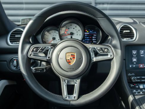 Certified 2024 Porsche 718 Cayman image 6