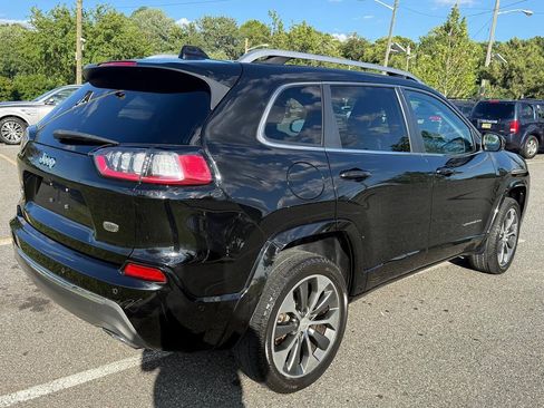 Used 2019 Jeep Cherokee Overland w/ Technology Group AWD/4WD image 7