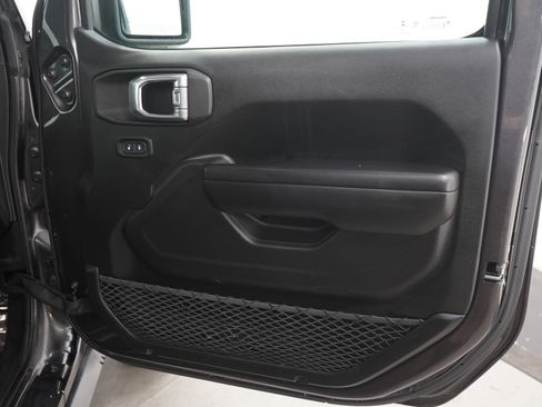 Used 2021 Jeep Wrangler Unlimited Rubicon w/ Uconnect 4C Nav & Sound Group AWD/4WD image 11