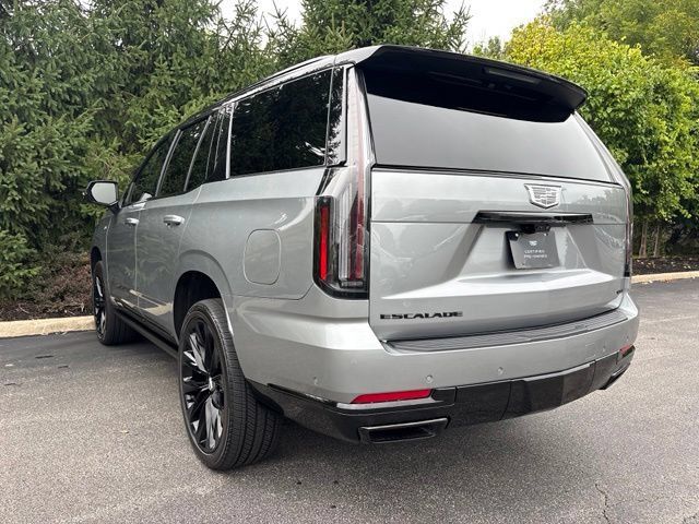 Certified 2025 Cadillac Escalade Sport Platinum w/ LPO, ONYX Package AWD/4WD image 3