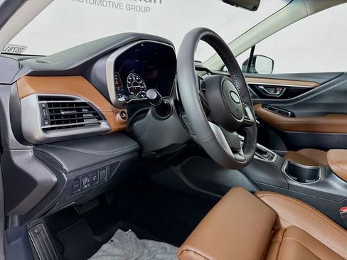 Used 2020 Subaru Outback Touring w/ Popular Package #2 image 9