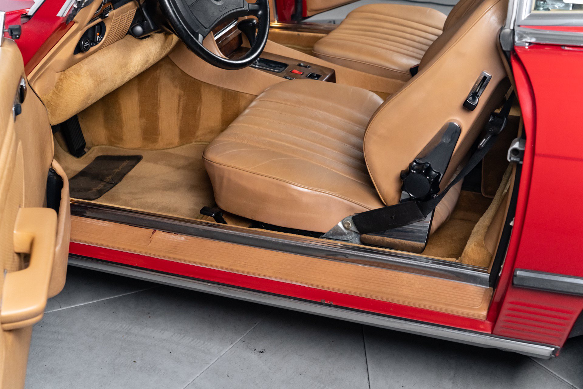 Used 1987 Mercedes-Benz 560 SL image 18