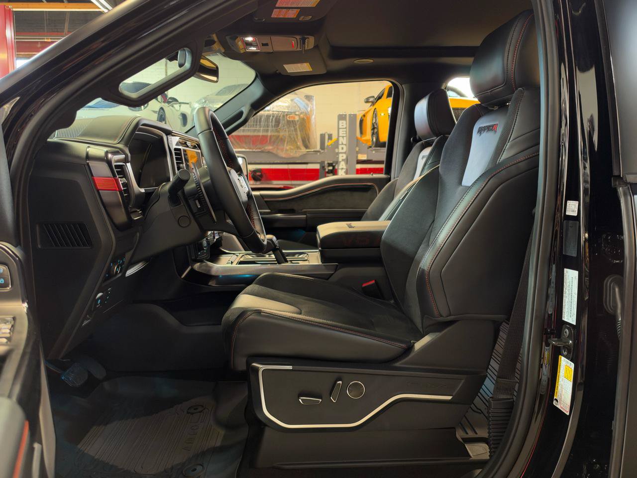 Used 2025 Ford F150 Raptor w/ Equipment Group 803A Raptor R AWD/4WD image 14
