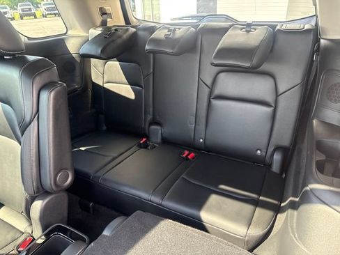 Used 2023 Nissan Pathfinder SL w/ SL Premium Package AWD/4WD image 31