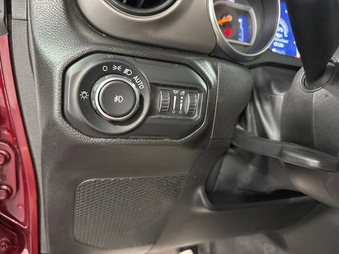 Used 2021 Jeep Wrangler Unlimited Sport AWD/4WD image 38