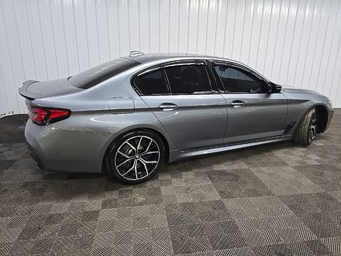 Used 2021 BMW M550i xDrive w/ Executive Package AWD/4WD image 3