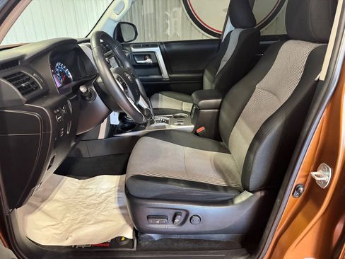 Used 2016 Toyota 4Runner SR5 image 14