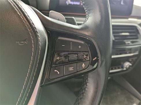 Used 2021 BMW 540i xDrive w/ Premium Package image 21