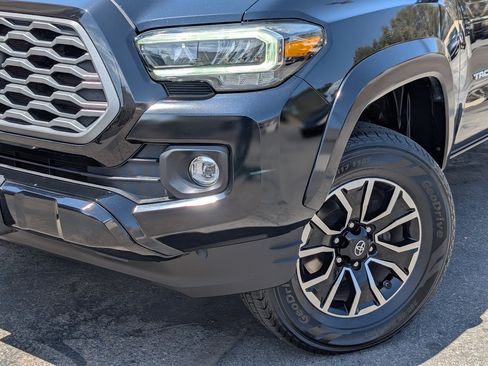 Used 2020 Toyota Tacoma TRD Sport w/ Technology Package AWD/4WD image 10