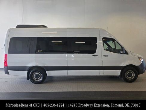 Used 2025 Mercedes-Benz Sprinter 2500 image 2
