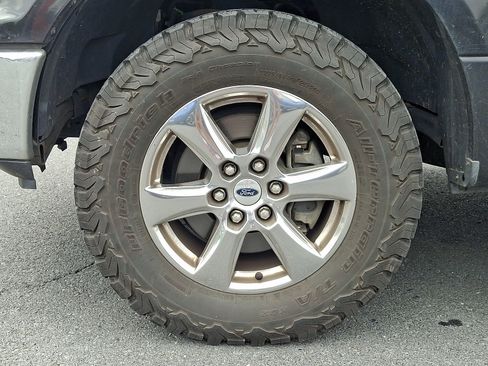 Used 2020 Ford F150 XLT w/ Equipment Group 302A Luxury AWD/4WD image 4