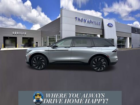 New 2026 Lincoln Nautilus Reserve image 5