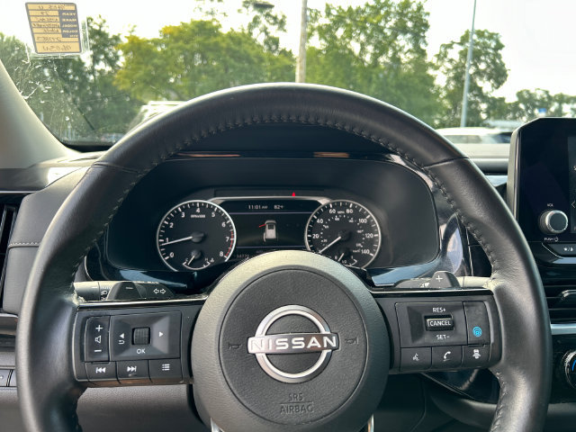 Certified 2023 Nissan Pathfinder SV w/ SV Premium Package AWD/4WD image 15
