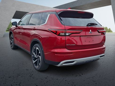 Used 2024 Mitsubishi Outlander SE FWD image 4